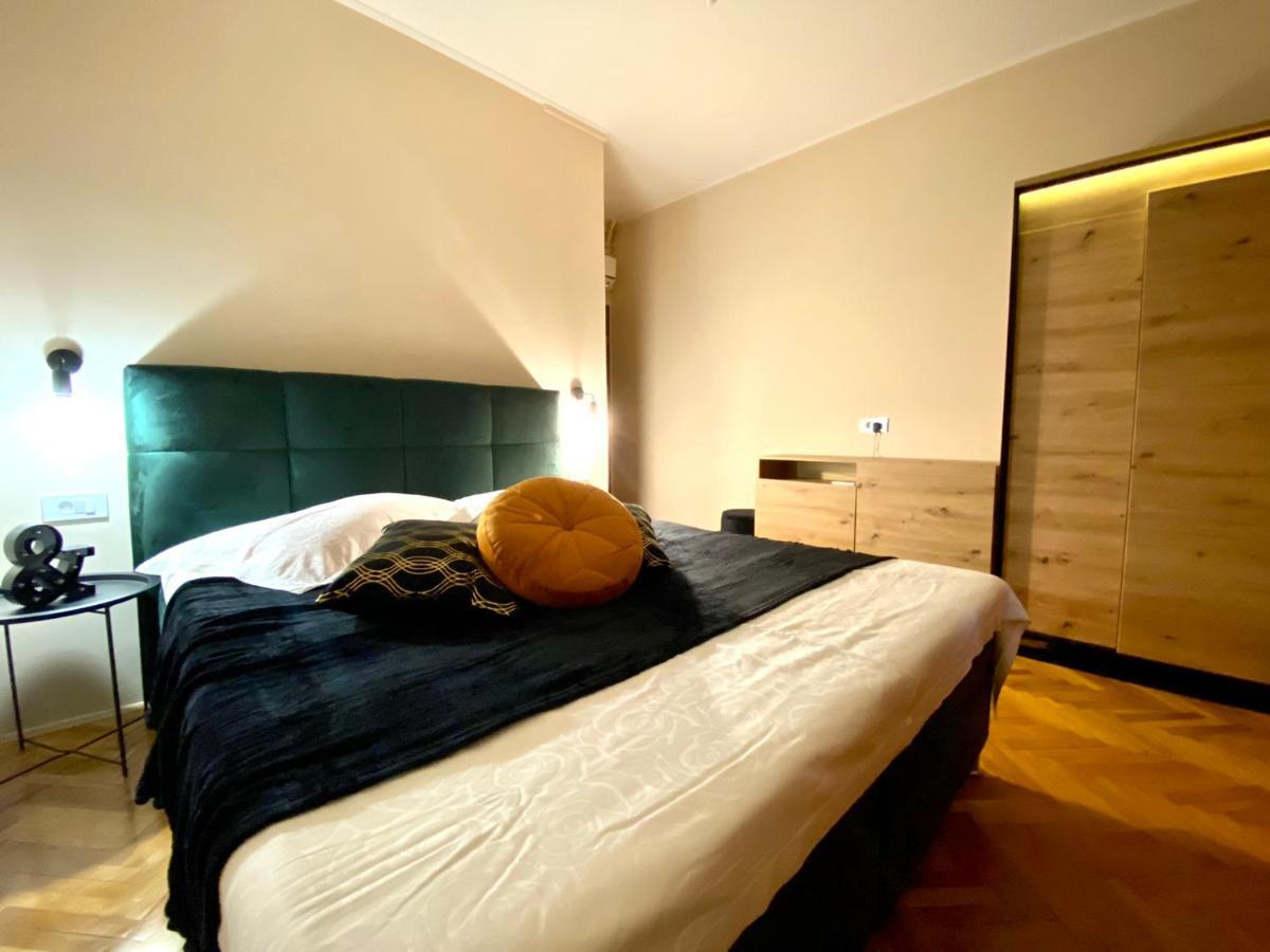 Apartements And Rooms Next To The Sea - Belveder Rab Supetarska Draga Esterno foto