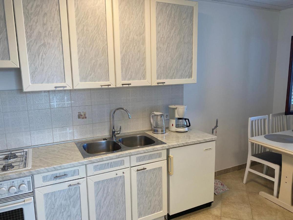 Apartements And Rooms Next To The Sea - Belveder Rab Supetarska Draga Esterno foto