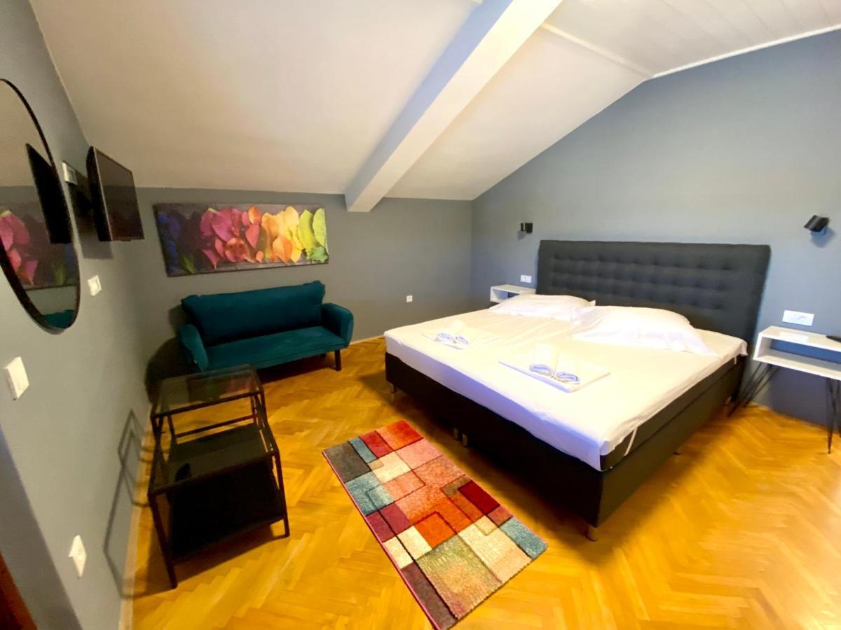Apartements And Rooms Next To The Sea - Belveder Rab Supetarska Draga Esterno foto