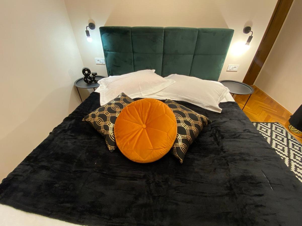 Apartements And Rooms Next To The Sea - Belveder Rab Supetarska Draga Esterno foto