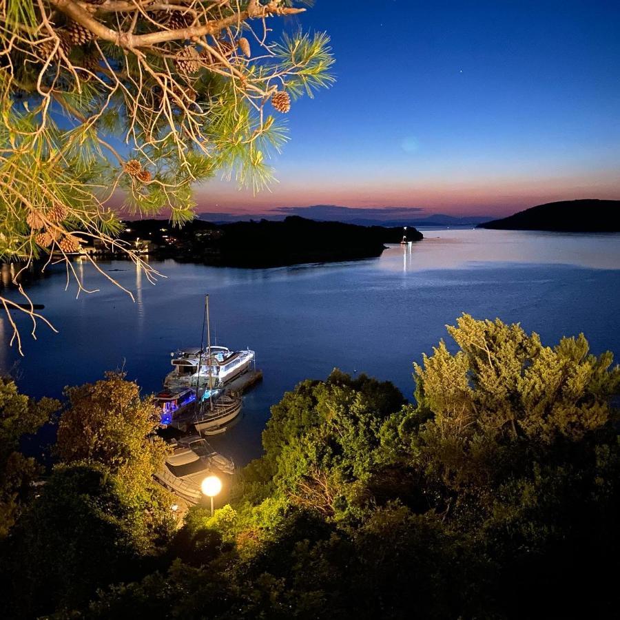 Apartements And Rooms Next To The Sea - Belveder Rab Supetarska Draga Esterno foto