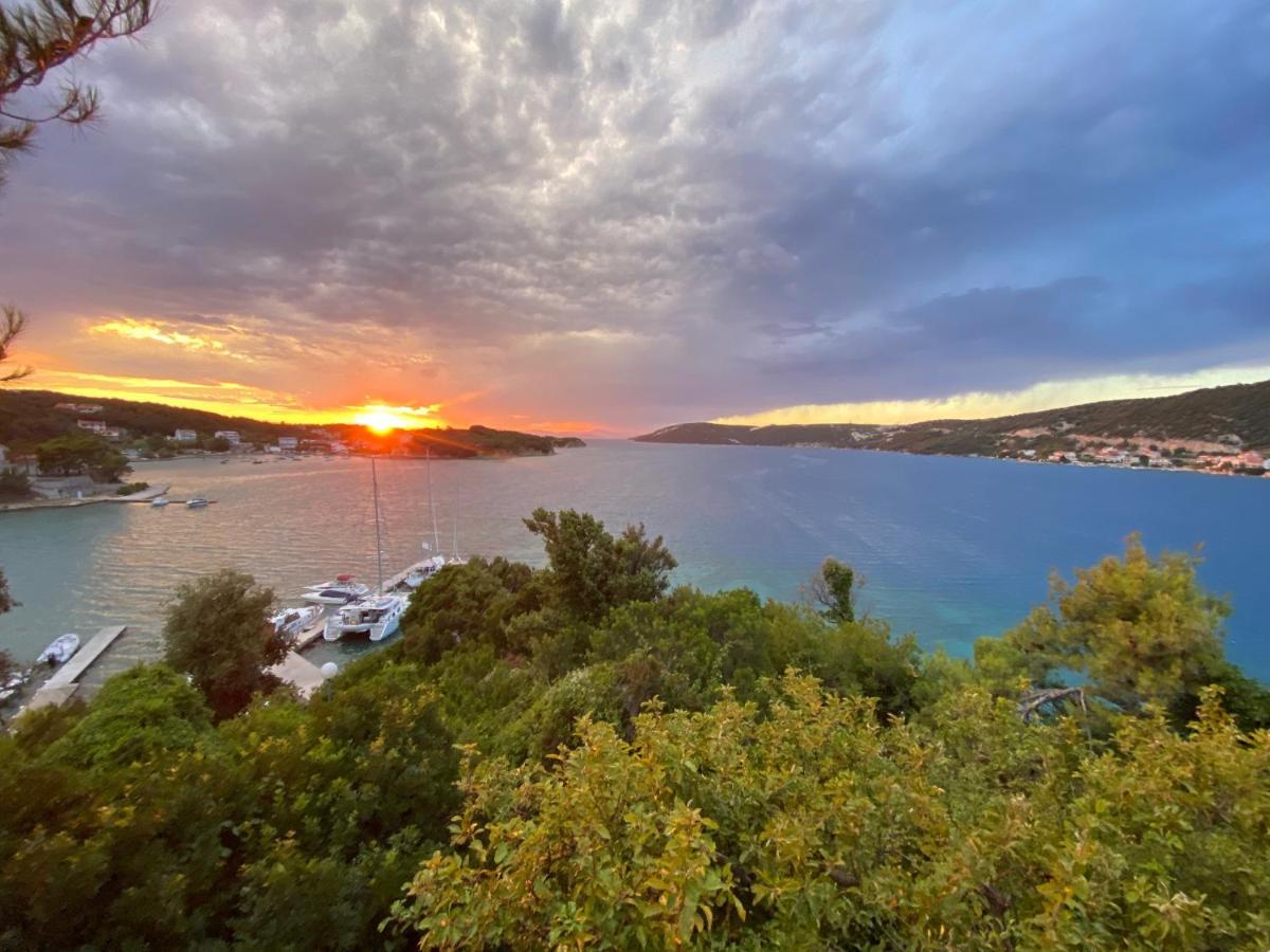 Apartements And Rooms Next To The Sea - Belveder Rab Supetarska Draga Esterno foto