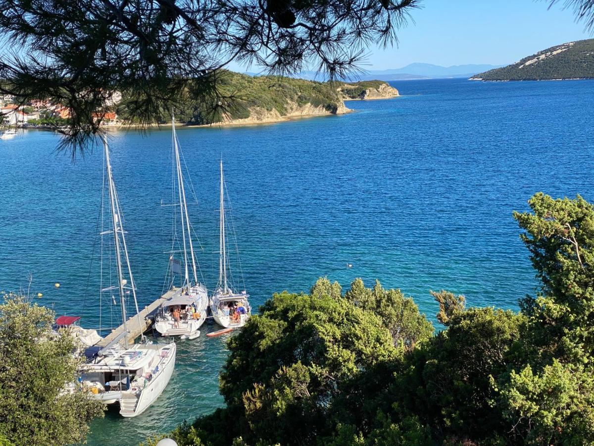 Apartements And Rooms Next To The Sea - Belveder Rab Supetarska Draga Esterno foto