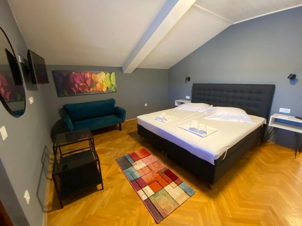Apartements And Rooms Next To The Sea - Belveder Rab Supetarska Draga Esterno foto