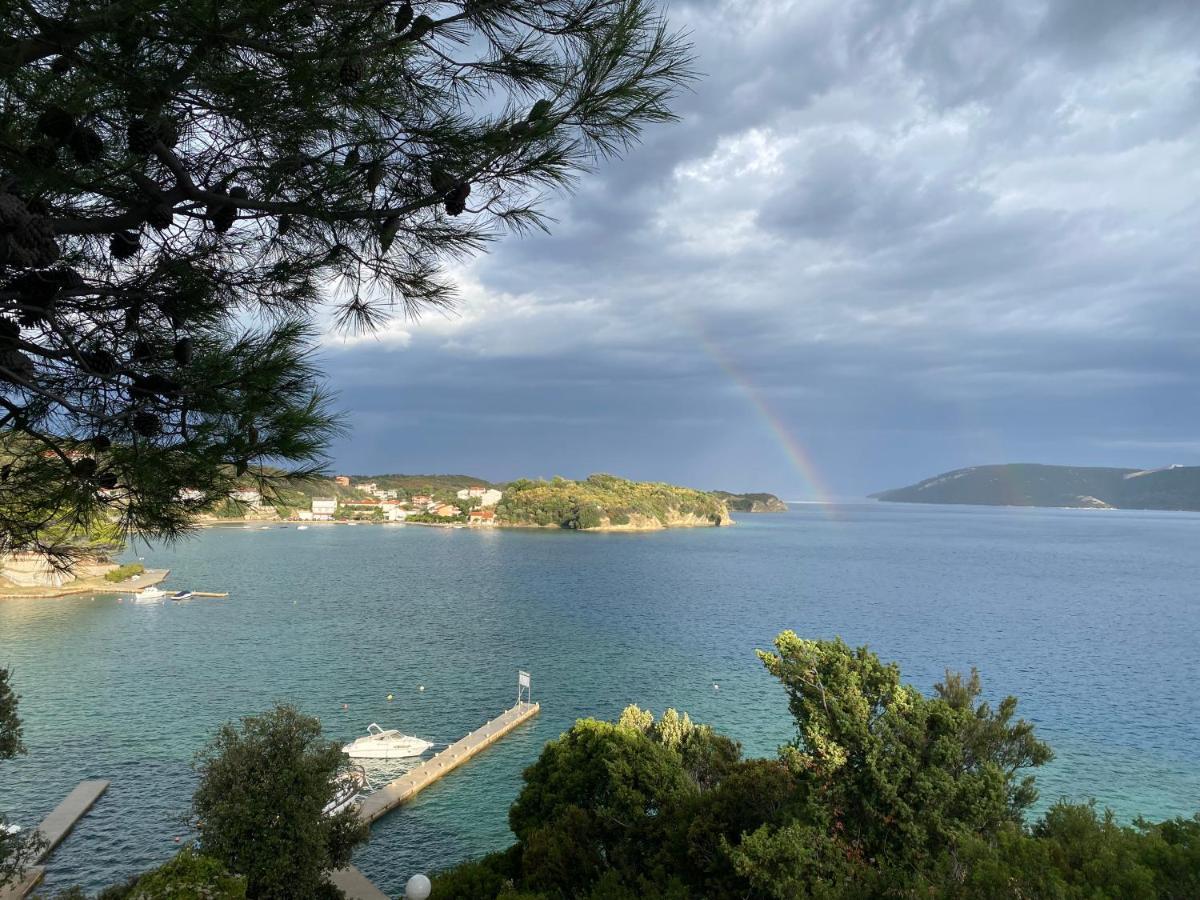 Apartements And Rooms Next To The Sea - Belveder Rab Supetarska Draga Esterno foto