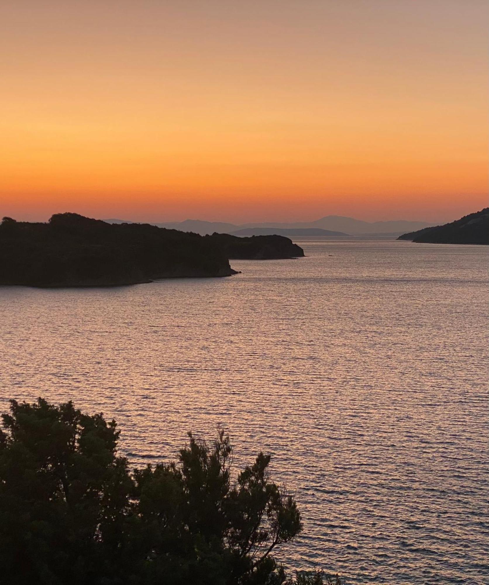 Apartements And Rooms Next To The Sea - Belveder Rab Supetarska Draga Esterno foto